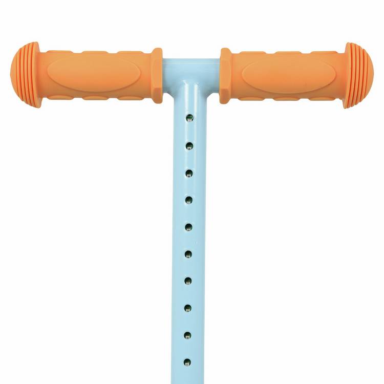 Bluey tilt and glo light up scooter with lights, imported from the UK