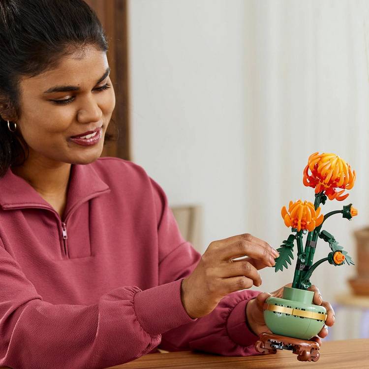 LEGO Chrysanthemum flower building set 278 pieces - British product