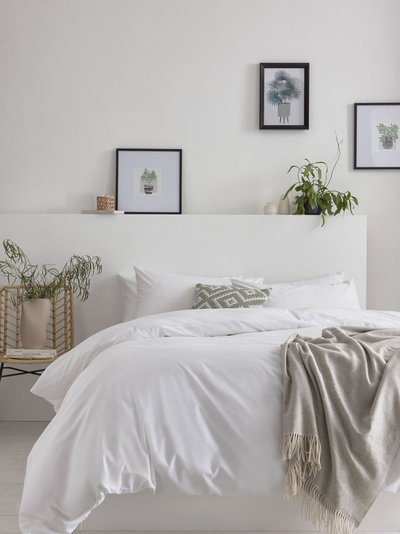 White cotton rich plain duvet cover and pillowcase set (British brand)