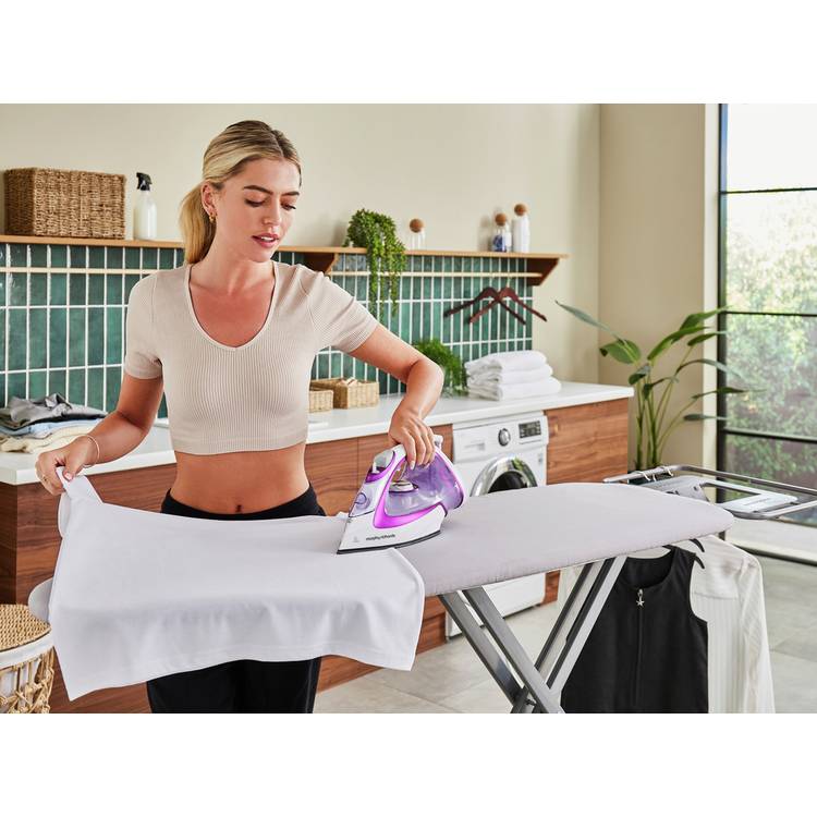 Morphy Richards Turbo Glide steam iron (British brand)