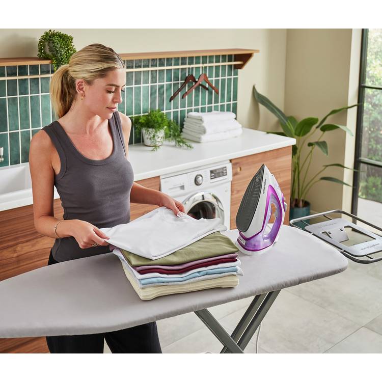 Morphy Richards Turbo Glide steam iron (British brand)