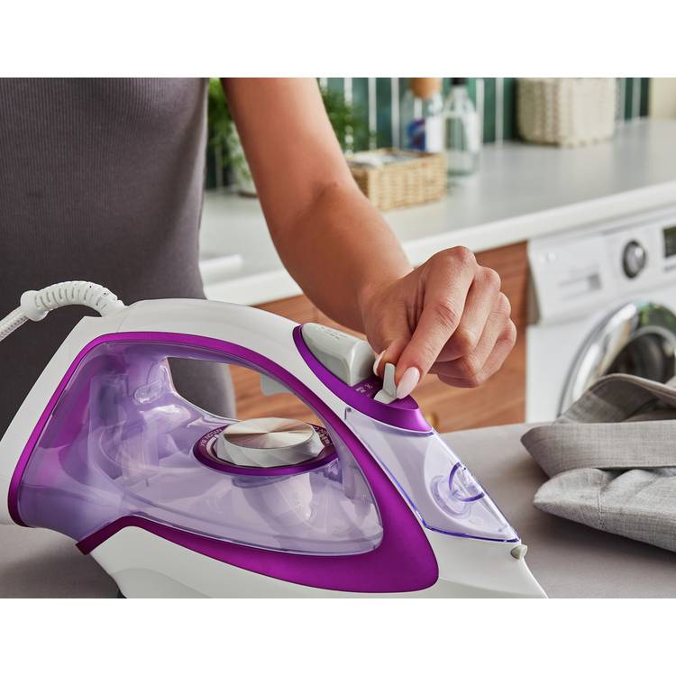Morphy Richards Turbo Glide steam iron (British brand)