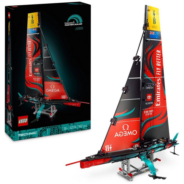 LEGO Technic AC75 Yacht model 962-piece building set - British product