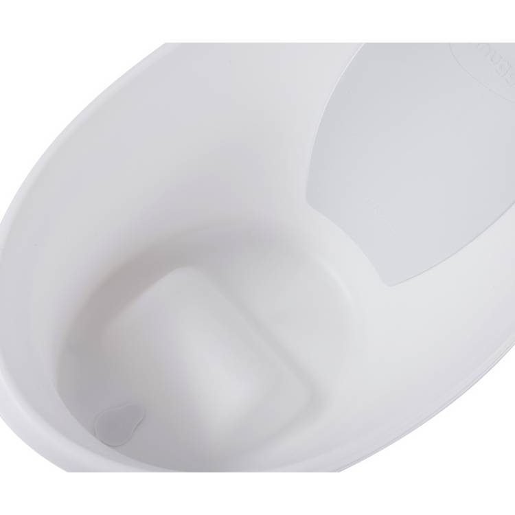 Shnuggle baby bath with bum bump design, imported from the UK