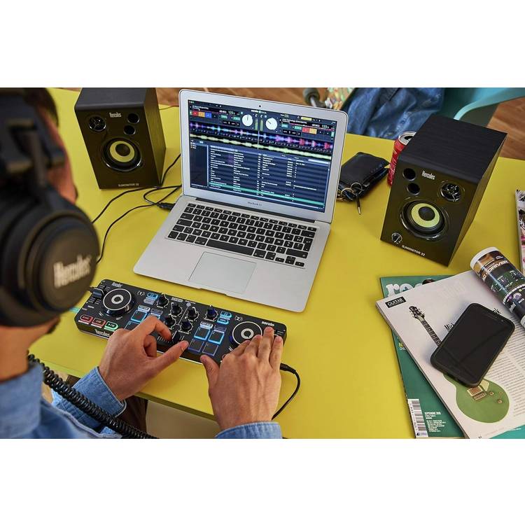 Hercules DJMonitor 32 black active DJ speakers - British product