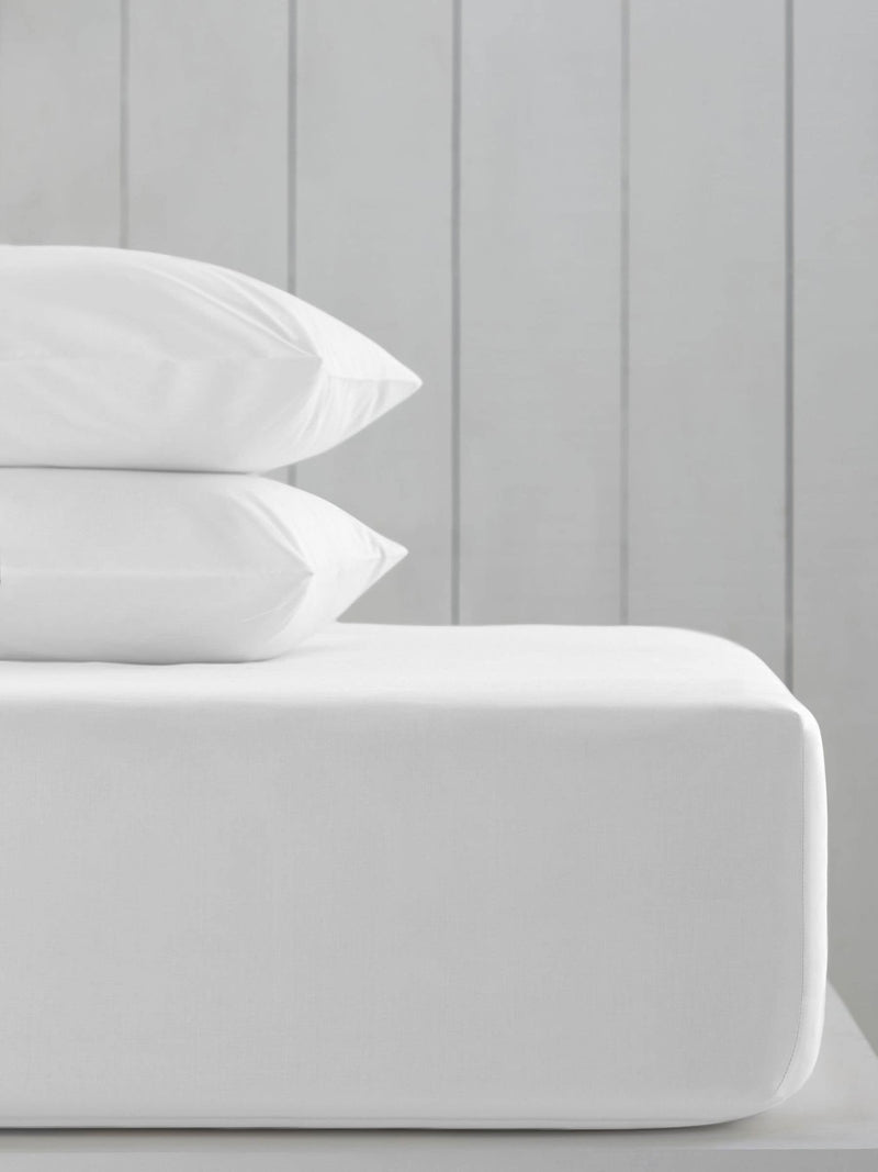 White cotton-rich extra deep fitted bed sheet (British brand)