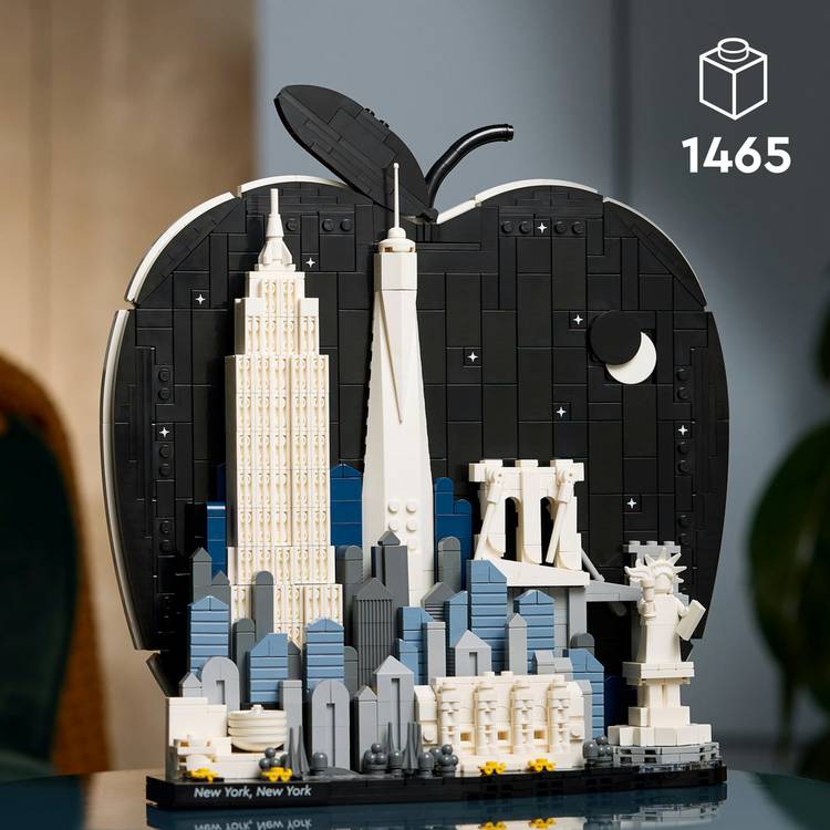 LEGO Architecture New York City model kit 21066 1465 pieces, UK version