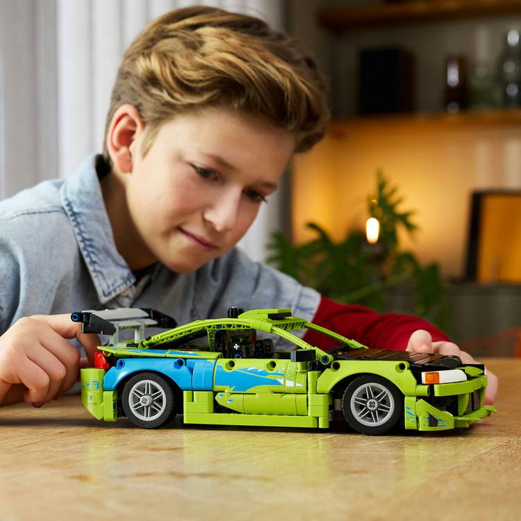 LEGO Technic Fast and Furious Mitsubishi Eclipse car model kit (British brand)