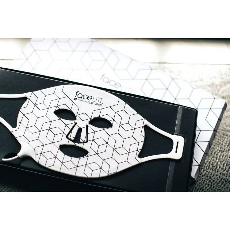 Rio Facelite LED face mask for red light therapy - British product