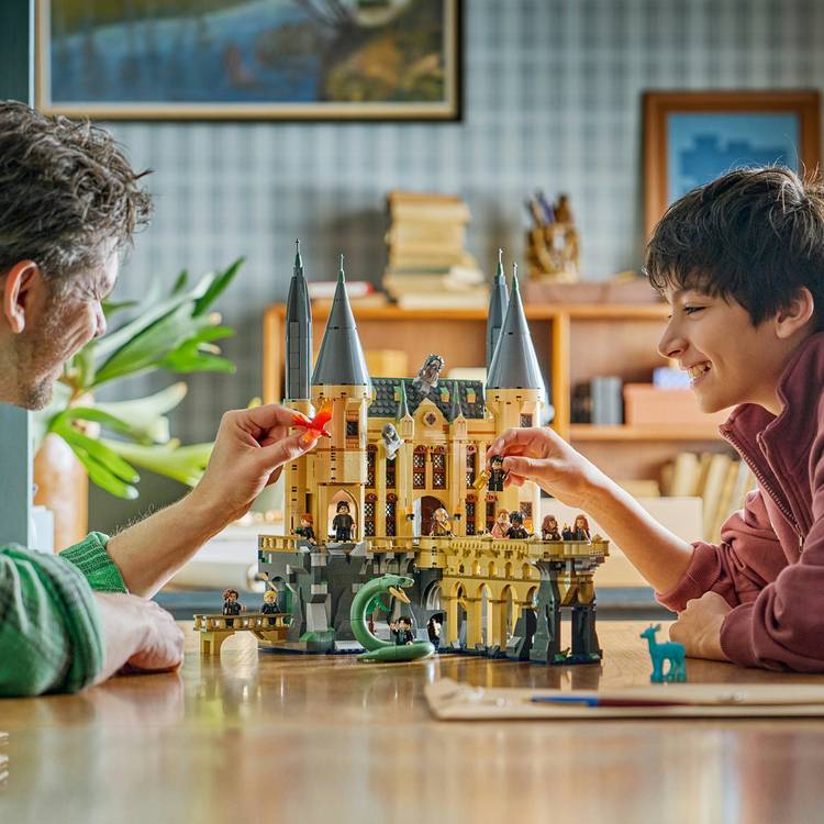 LEGO Hogwarts Castle East Wing building set 2164 pieces - British product