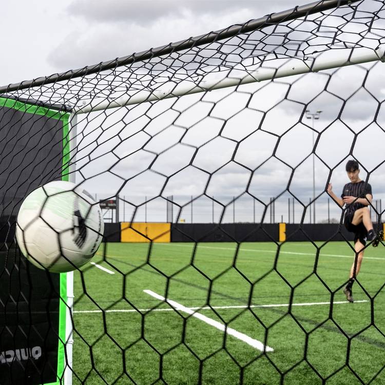 Quickplay TEKKERS 3-in-1 football training goal, UK version