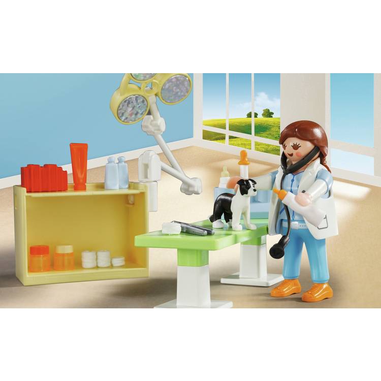 Playmobil City Life vet carry case with animals, UK version