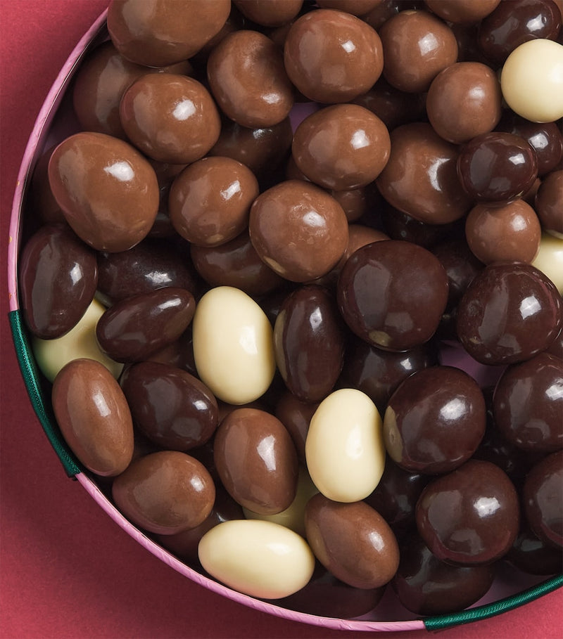 Harrods chocolate fruit and nut collection 850g (British brand)