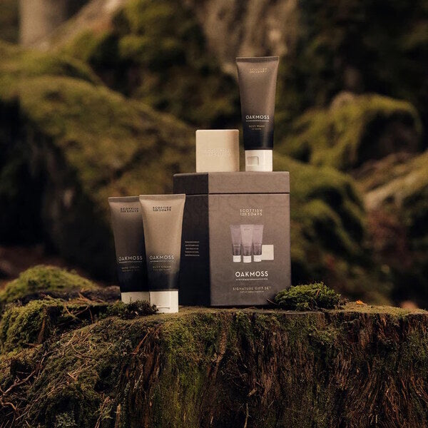Scottish Fine Soaps oakmoss body care gift set (British brand)