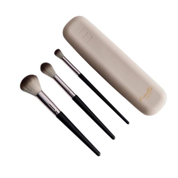 Danielle Creations makeup brush set with travel case - British product
