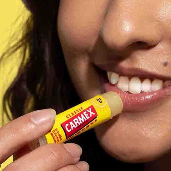 Carmex strawberry lip balm SPF 15 - British product