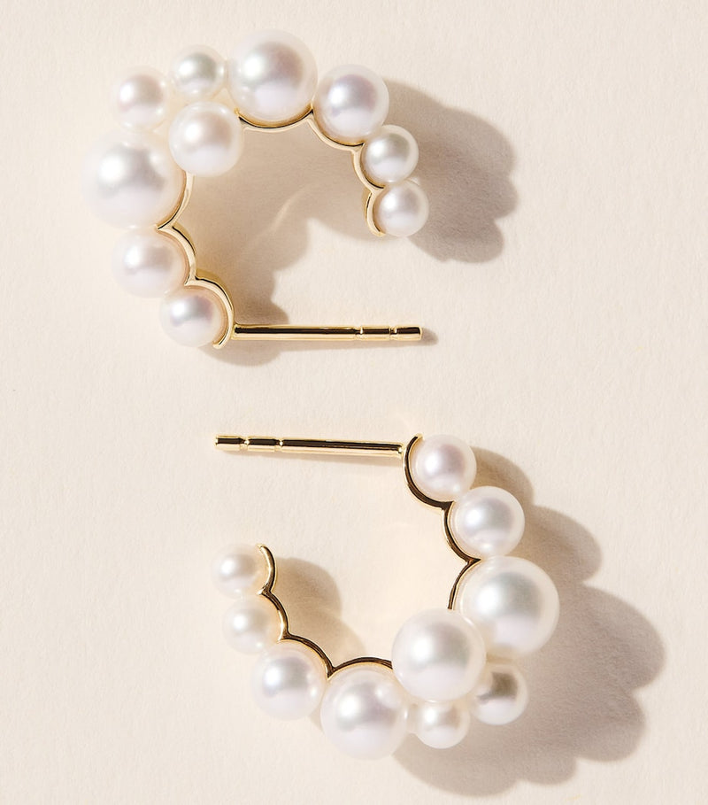 Sophie Bille Brahe hoop earrings in yellow gold and pearl (British brand)
