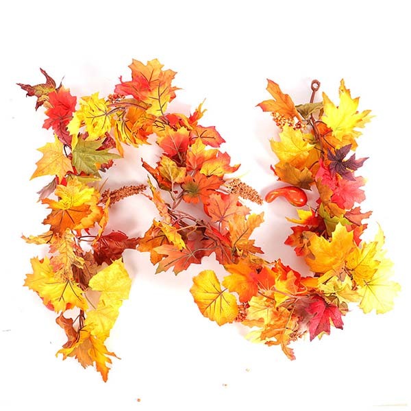 Livingandhome Maple Leaf Garland with Lights 180cm, UK version