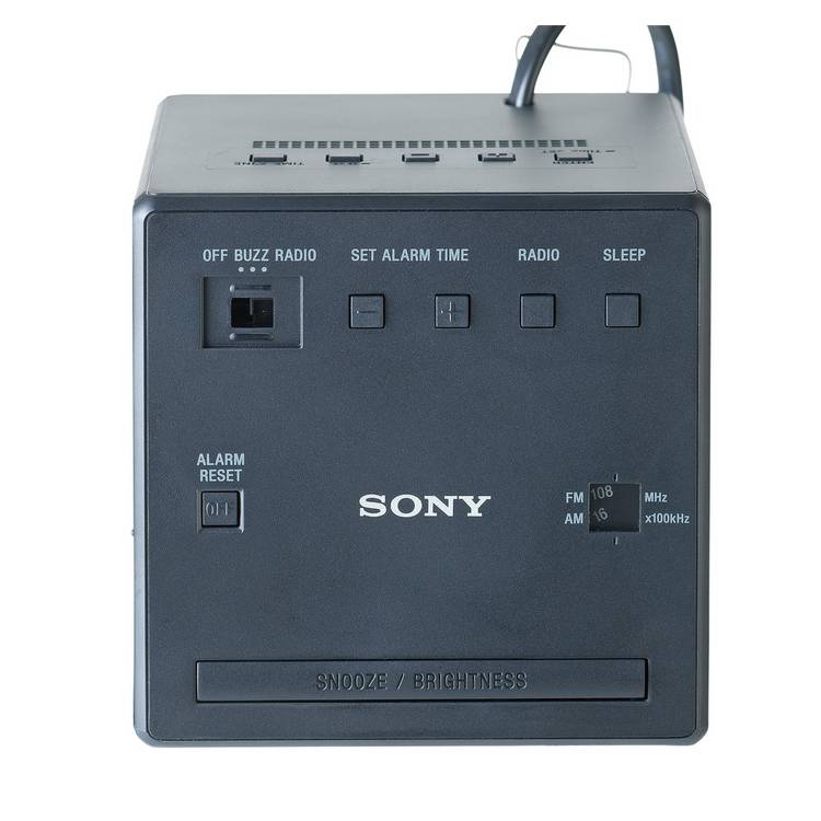 Sony cube clock radio FM/AM alarm, imported from the UK