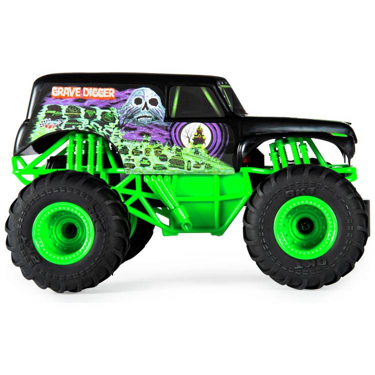 Monster Jam Grave Digger radio controlled truck 1:24 scale, UK version