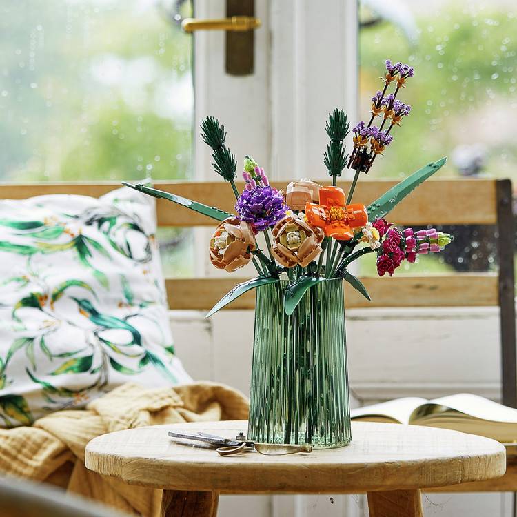 LEGO flower bouquet for adults 756 pieces, imported from the UK