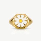Superdrug MUCHV Statement Signet Ring with White Daisy Flower in 18k Gold- Buy online at McGrocer