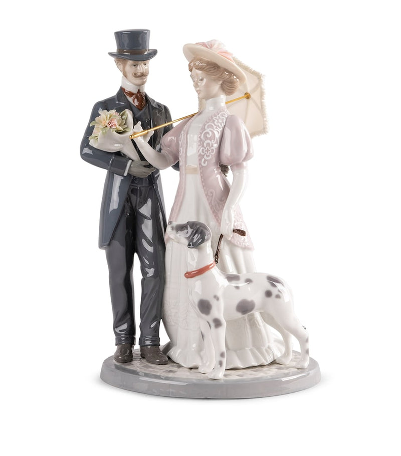 Lladró A Romantic Stroll porcelain figurine 33cm - British product
