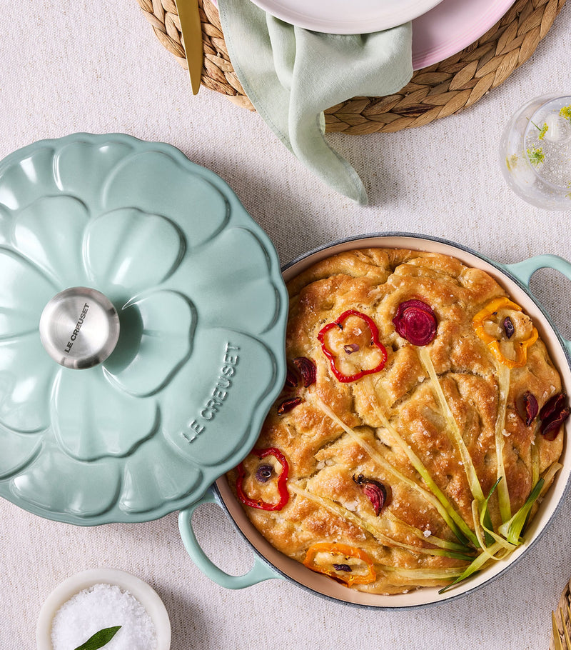 Le Creuset cast iron petal shallow casserole dish 26cm, UK version