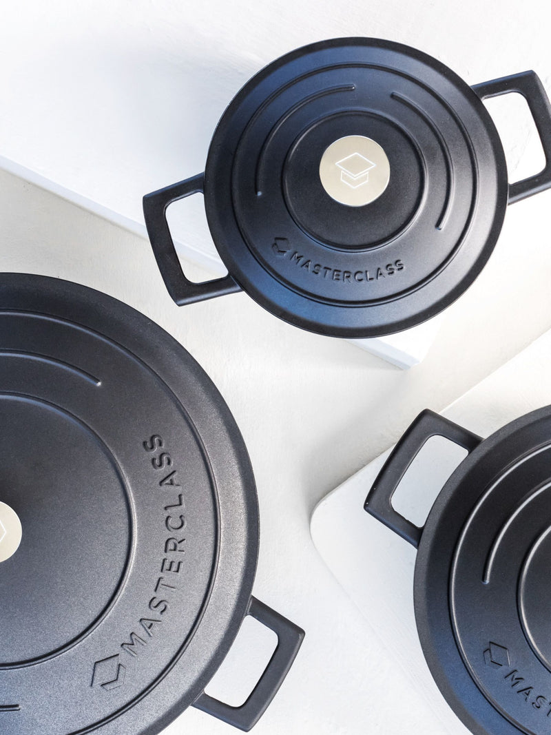 Masterclass black casserole dish 2.5L, imported from the UK