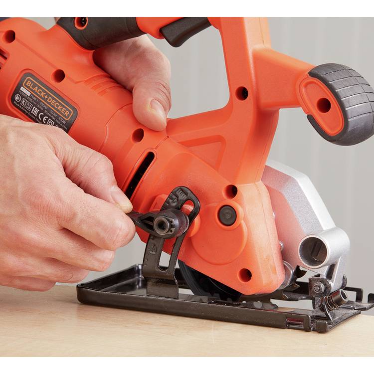 Black Decker corded mini circular saw 400W - British product