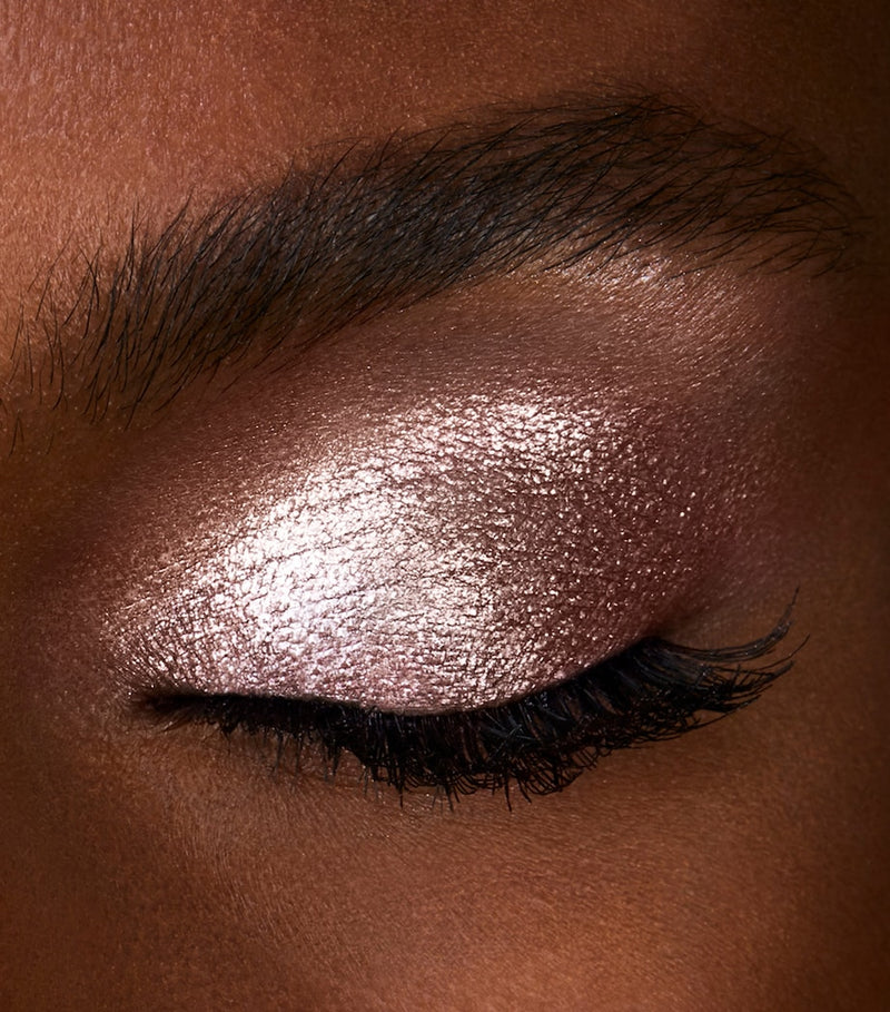 Hourglass creamy eyeshadow with light-reflecting pearls for sparkling eyes (British brand)