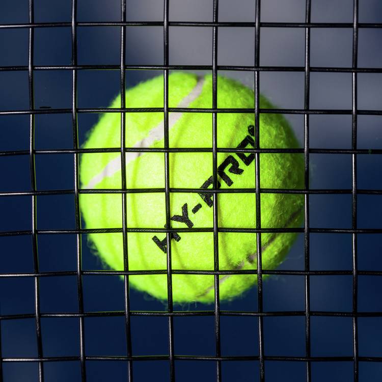 Hy-Pro 27 inch tennis racket set with cover and 2 balls, UK version
