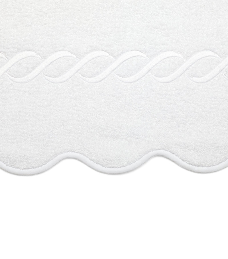 Pratesi cotton bath towel with scalloped edges 75cm x 150cm, imported from the UK