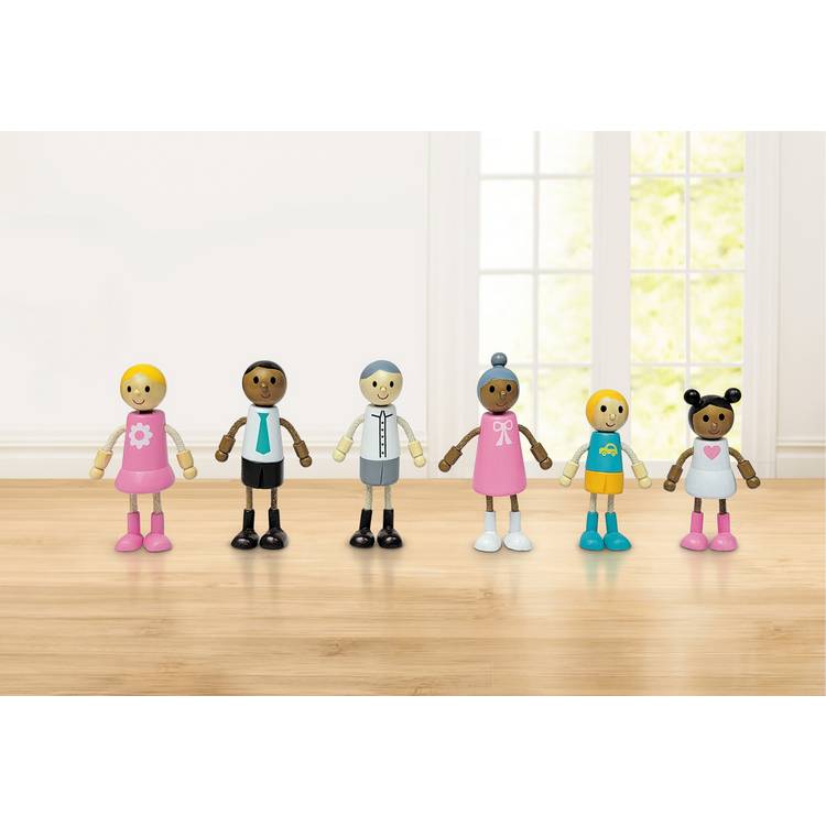 Wooden doll family set with 6 characters, UK version