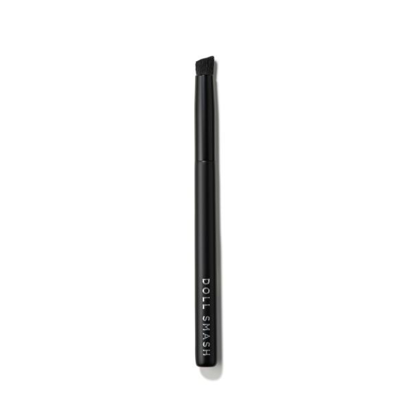 Doll Smash Precision Eyeshadow Brush - British product