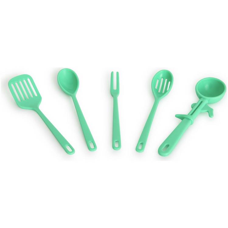 Casdon toy pan set with realistic cookware, UK version