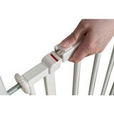 Cuggl slim fit safety gate white, imported from the UK