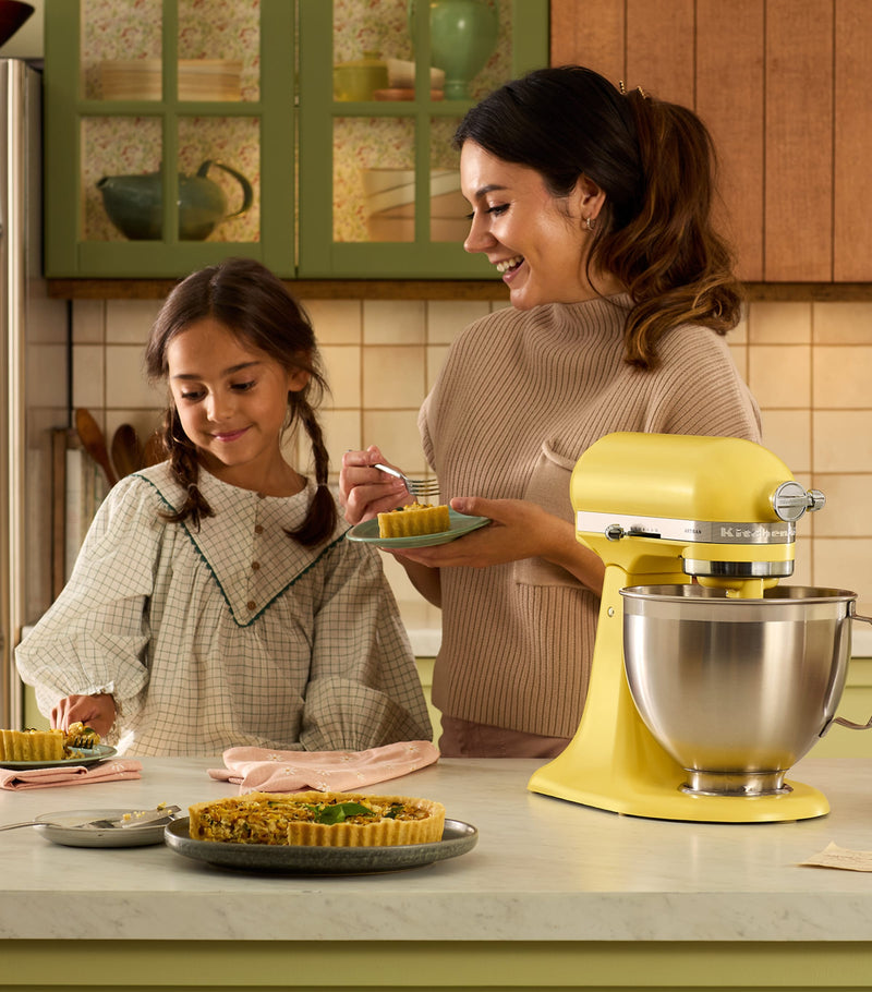 KitchenAid Artisan Stand Mixer 4.7L, UK version