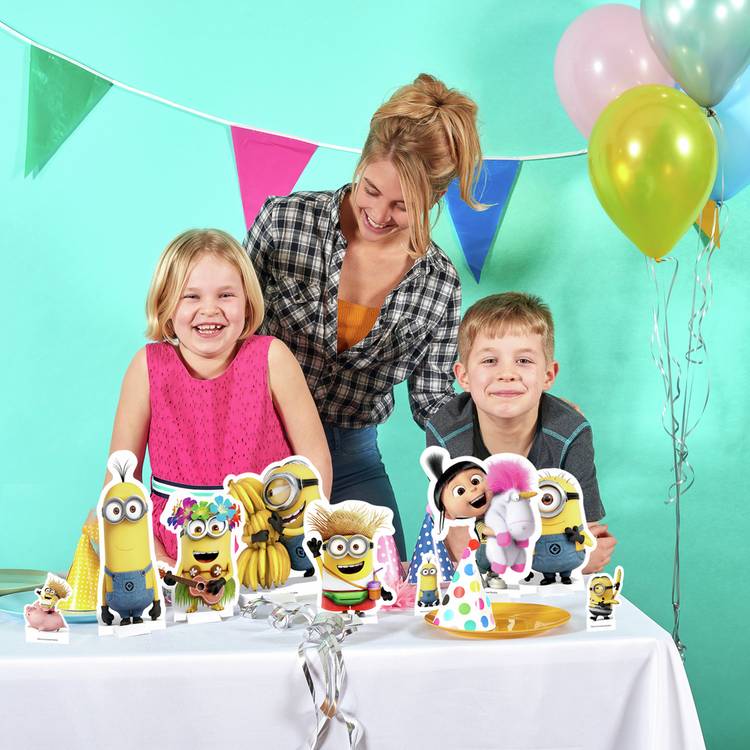 Star Minions party decoration table toppers 9-pack, UK version