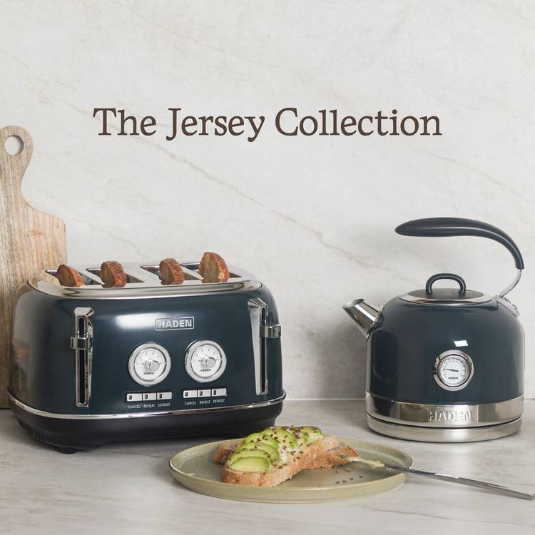 Haden Jersey kettle in Steel Blue 1.5 litre (British brand)