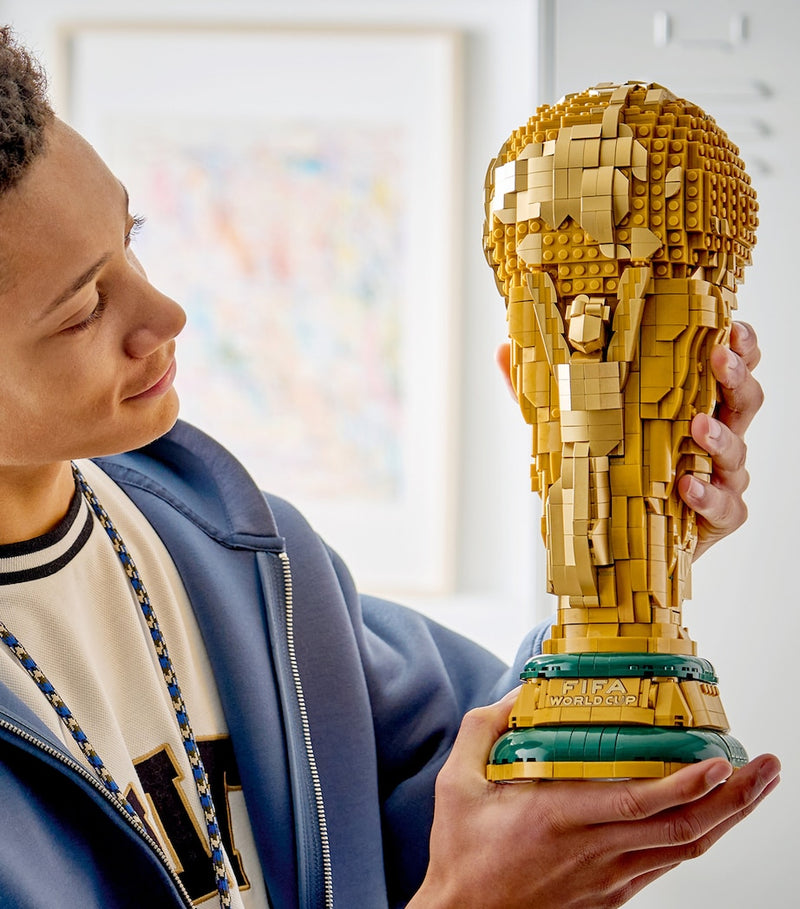 LEGO FIFA World Cup Trophy building set 2,842 pieces (British brand)