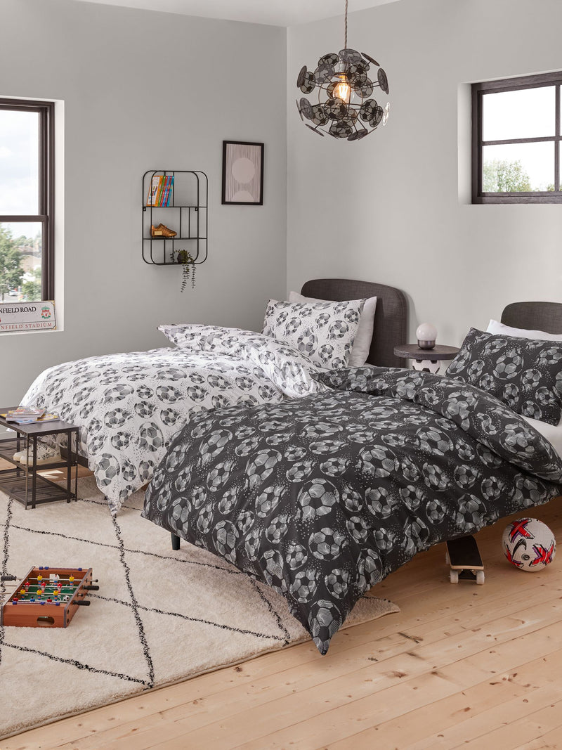 Glow in the dark football duvet cover and pillowcase set, UK version