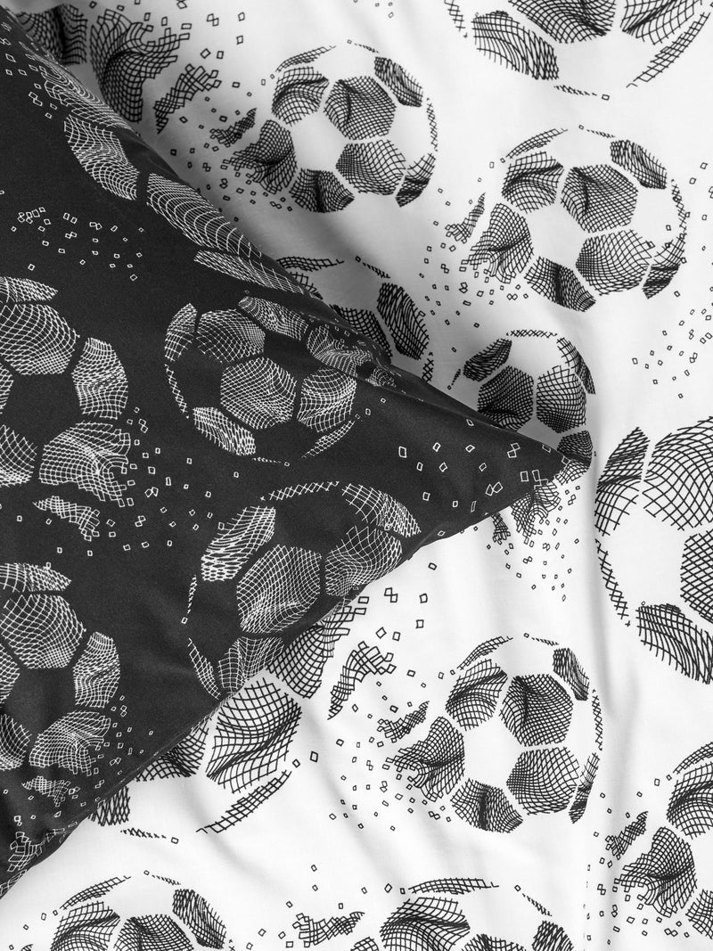 Glow in the dark football duvet cover and pillowcase set, UK version