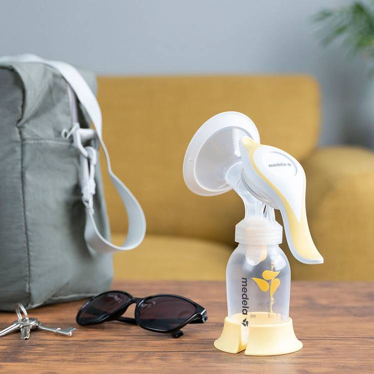 Medela Harmony manual breast pump - UK version