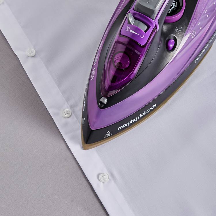 Morphy Richards Turbosteam steam iron, UK version
