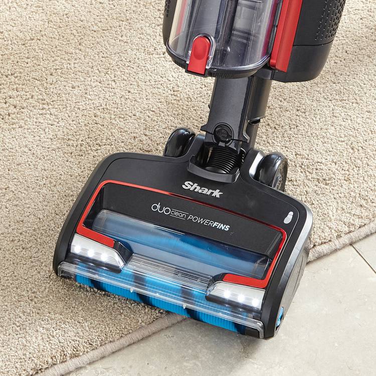 Shark cordless upright vacuum cleaner with anti hair wrap - British product