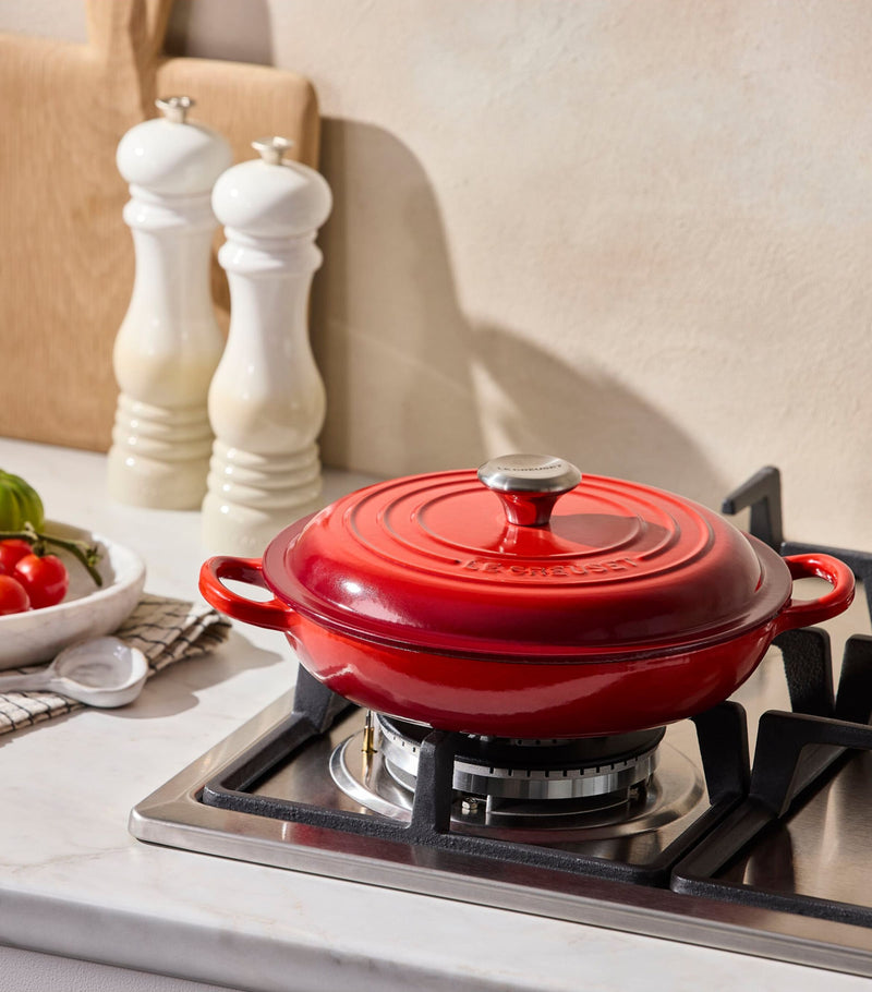 Le Creuset shallow casserole dish 22cm - British product