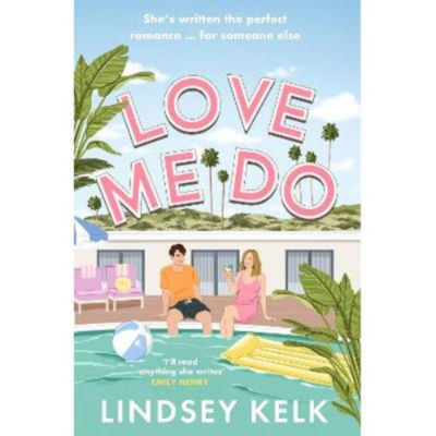 Lindsey Kelk Love Me Do paperback book - British product