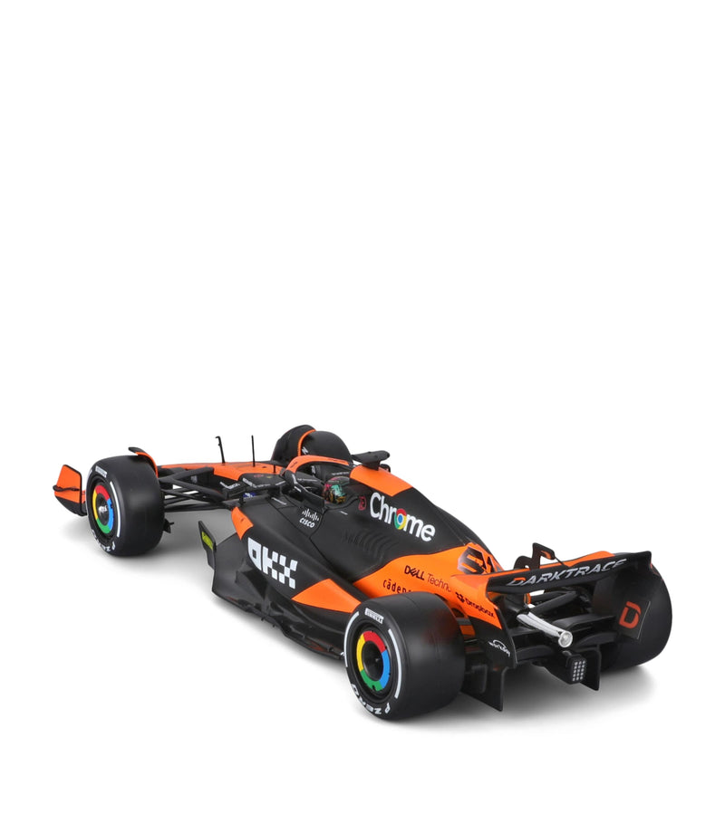 Bburago McLaren MCL38 Oscar Piastri 1:24 diecast model, imported from the UK