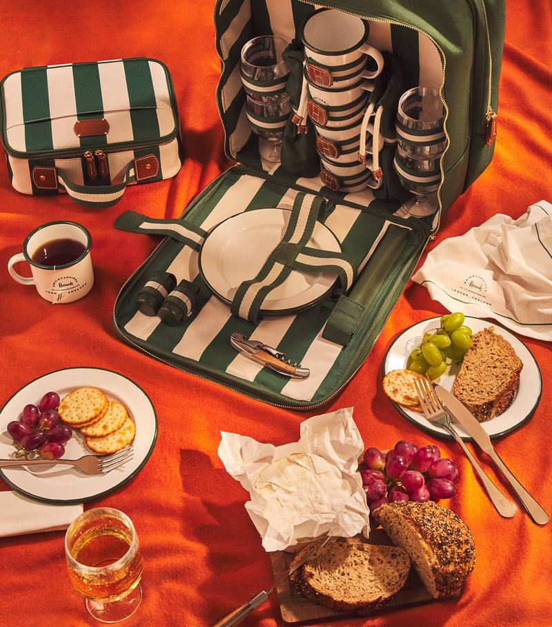 Harrods picnic backpack, UK version